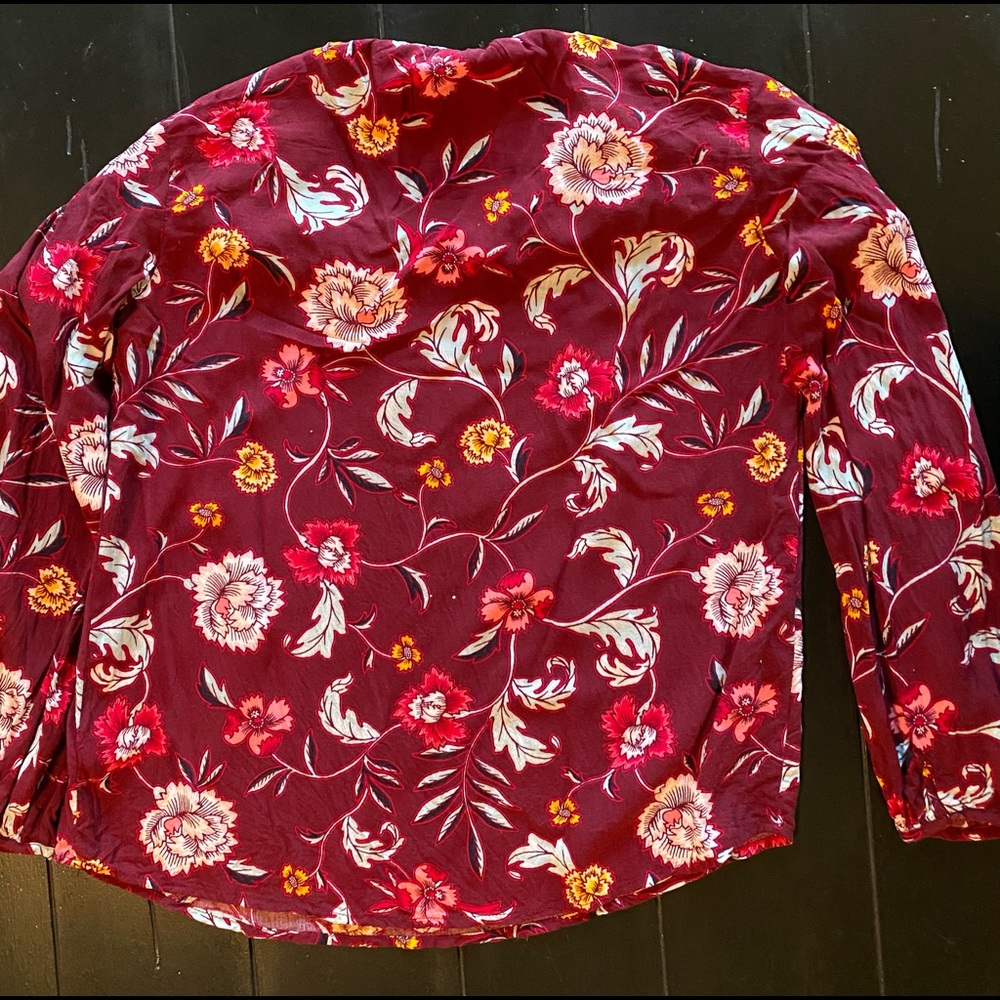 Old navy burgundy floral top size small
